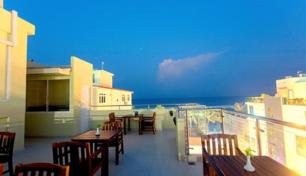 Eleven Trees Maldives Hotel Hulhumalé Buitenkant foto
