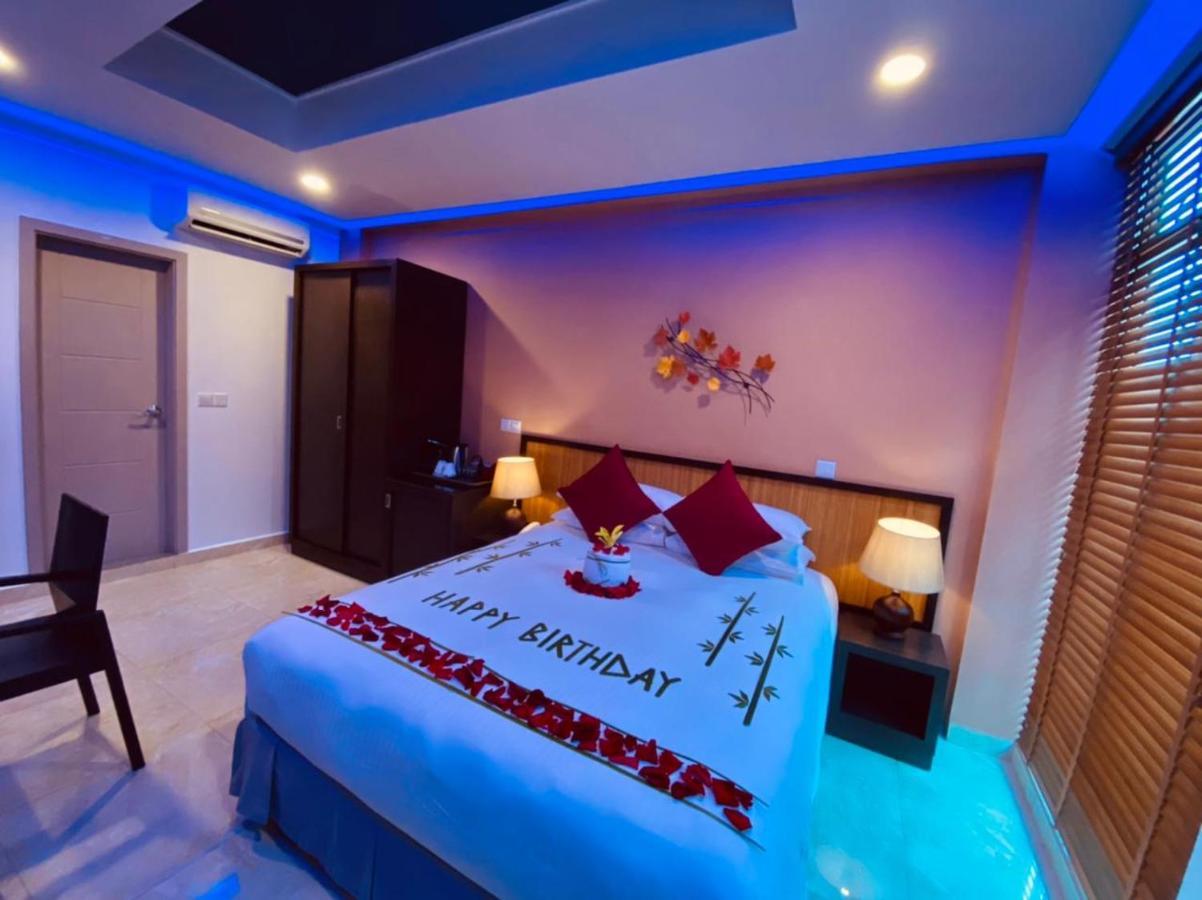 Eleven Trees Maldives Hotel Hulhumalé Buitenkant foto