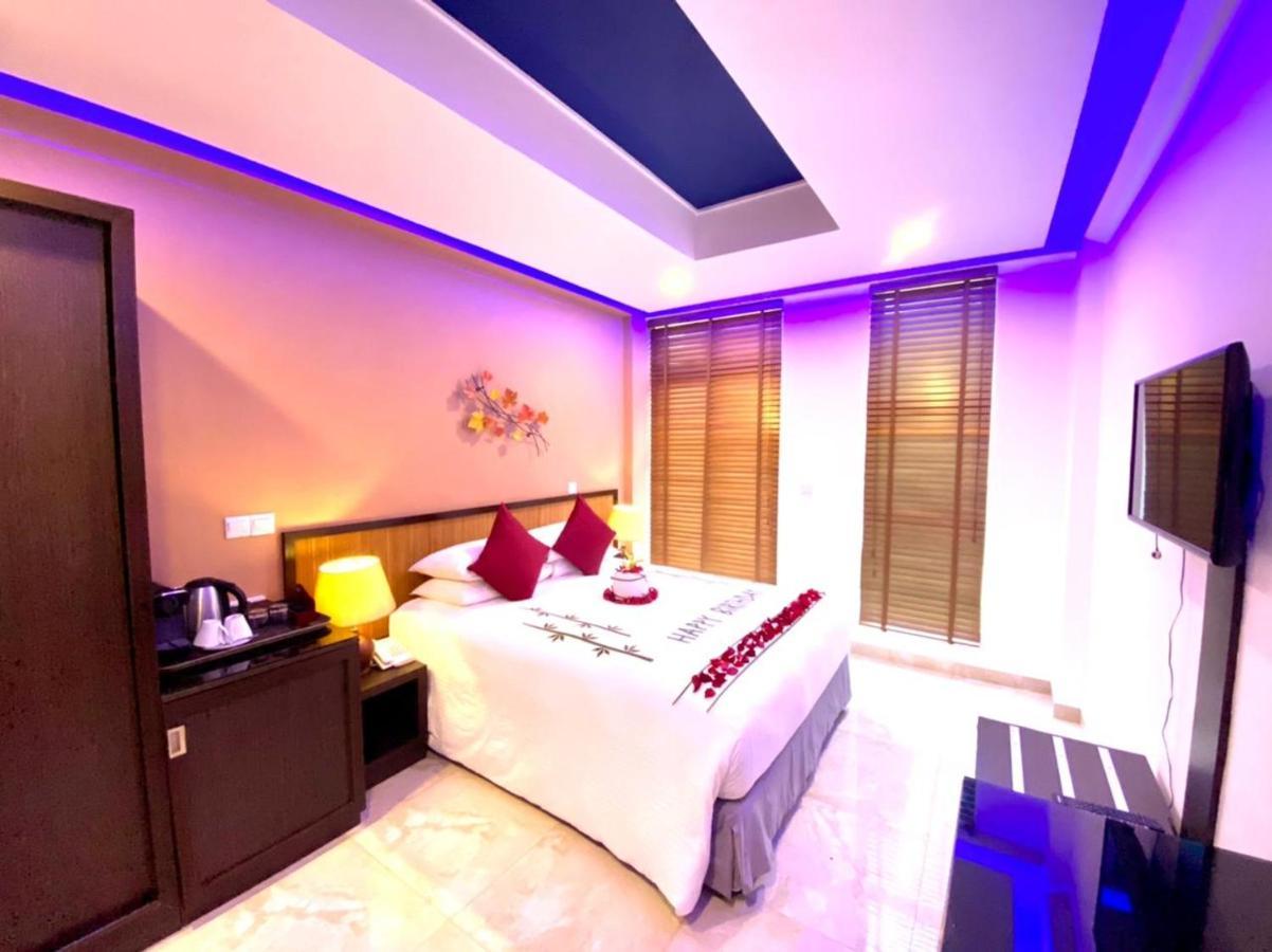 Eleven Trees Maldives Hotel Hulhumalé Buitenkant foto