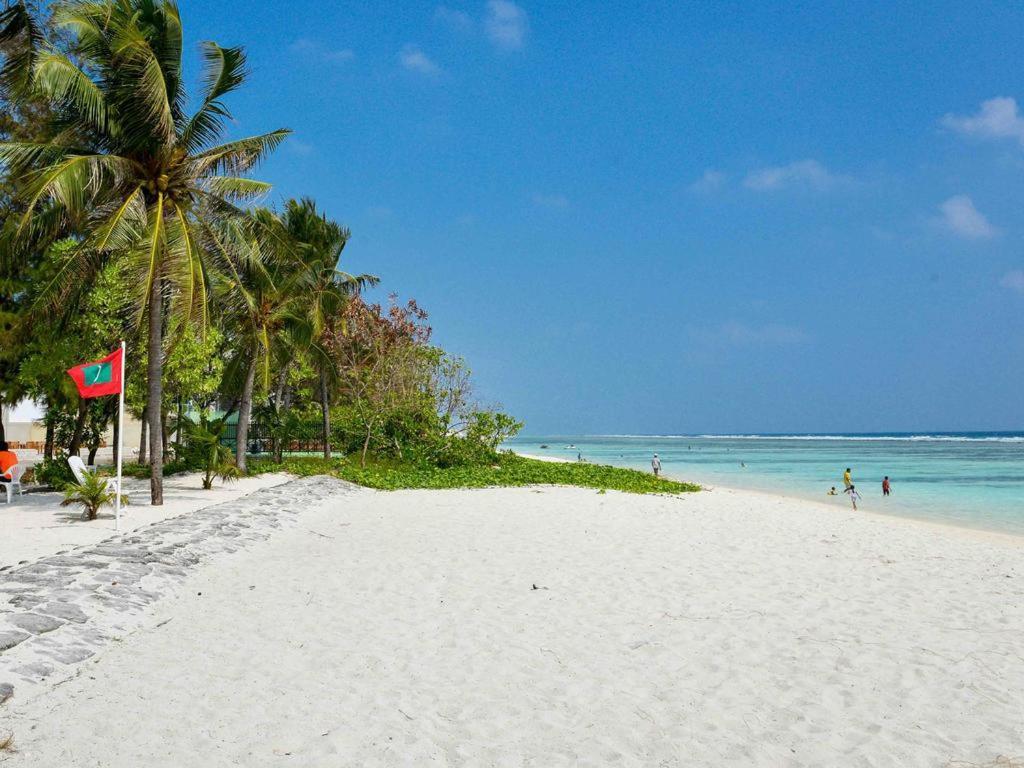 Eleven Trees Maldives Hotel Hulhumalé Buitenkant foto