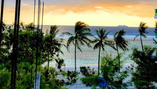 Eleven Trees Maldives Hotel Hulhumalé Buitenkant foto
